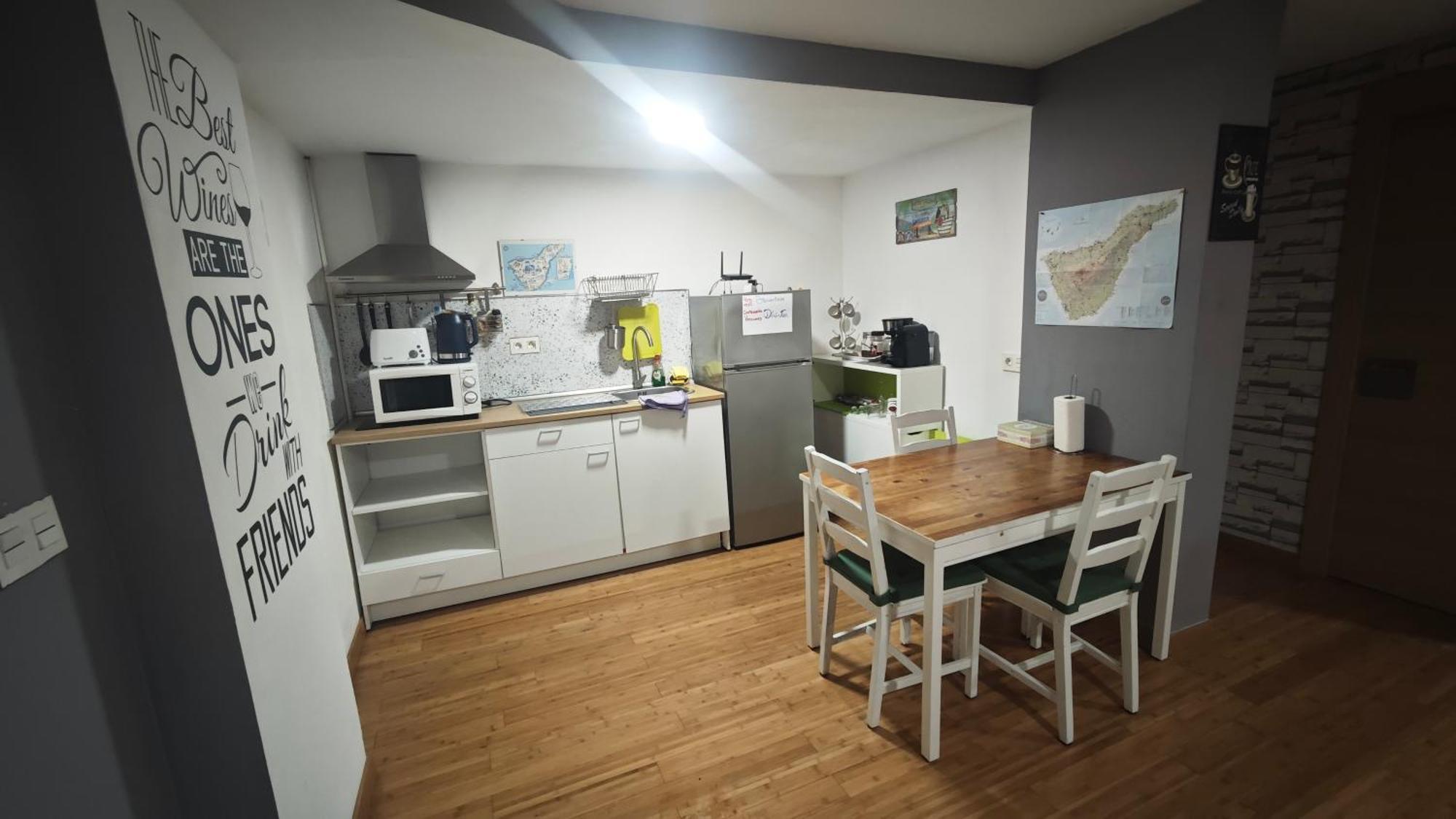 Loft Cruz, Acoran *